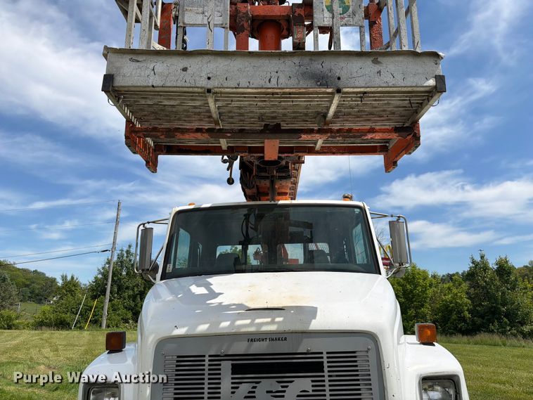 image for item FC3094 2000 Freightliner FL70 bucket truck