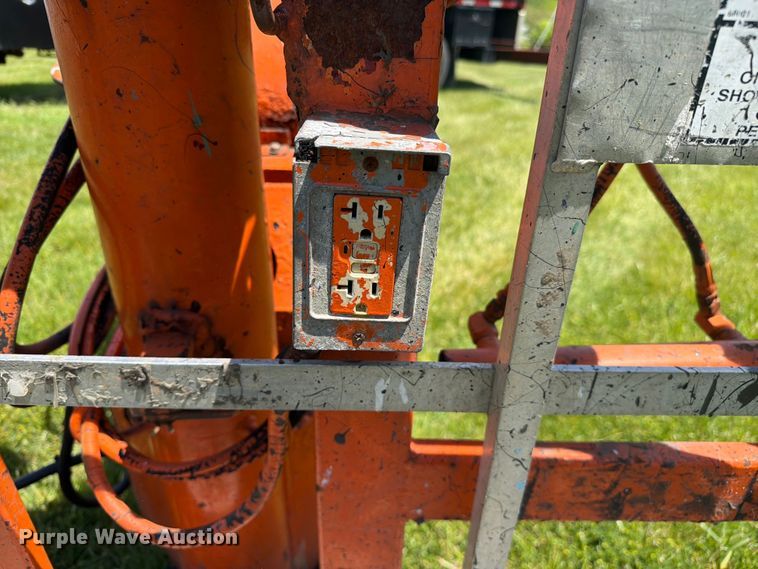 image for item FC3094 2000 Freightliner FL70 bucket truck