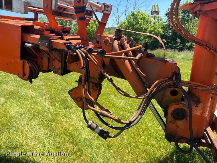 image for item FC3094 2000 Freightliner FL70 bucket truck