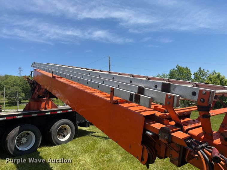 image for item FC3094 2000 Freightliner FL70 bucket truck