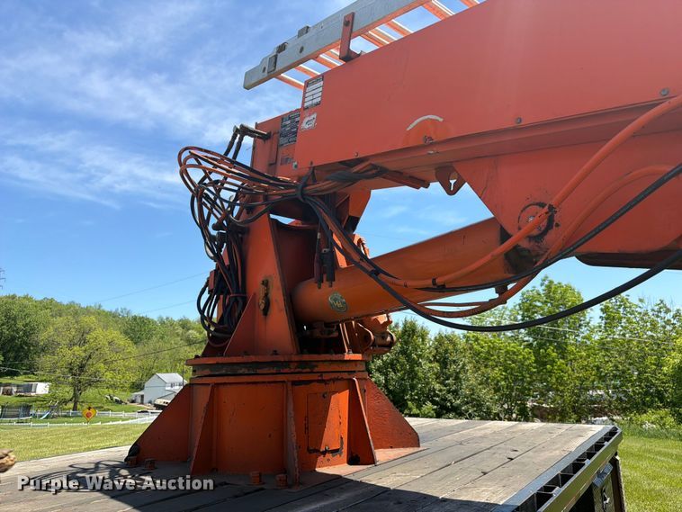 image for item FC3094 2000 Freightliner FL70 bucket truck