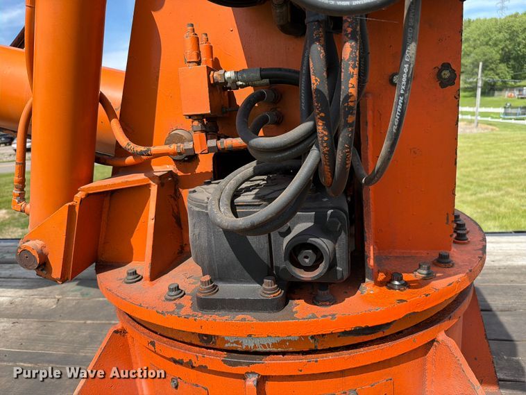 image for item FC3094 2000 Freightliner FL70 bucket truck
