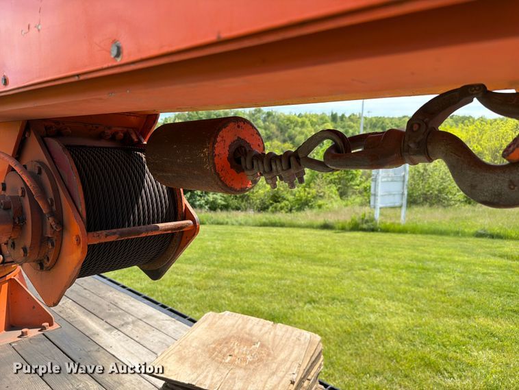 image for item FC3094 2000 Freightliner FL70 bucket truck