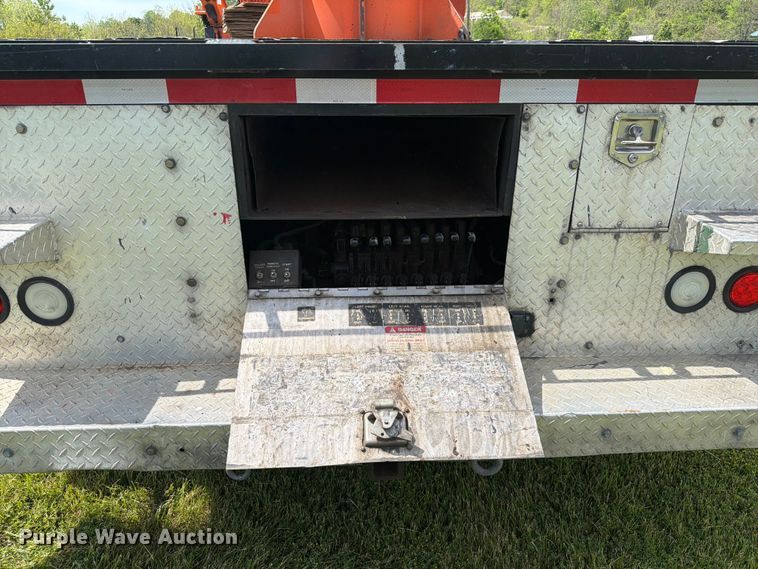 image for item FC3094 2000 Freightliner FL70 bucket truck