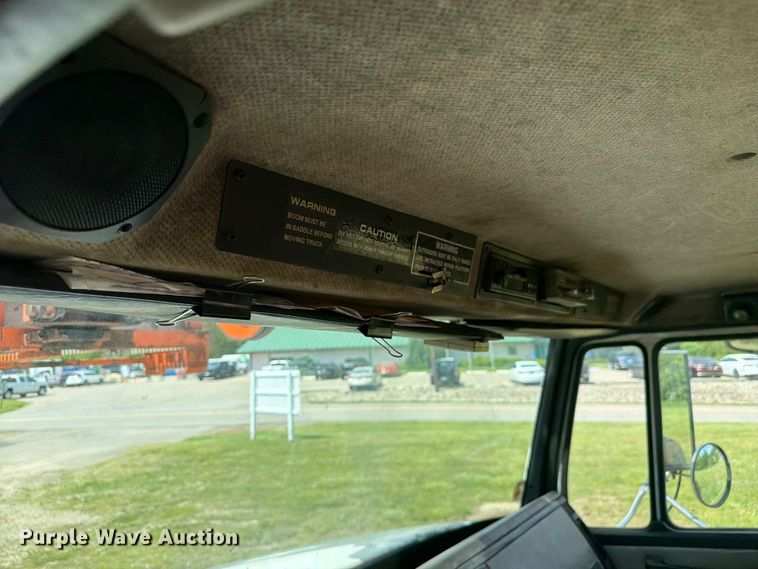 image for item FC3094 2000 Freightliner FL70 bucket truck