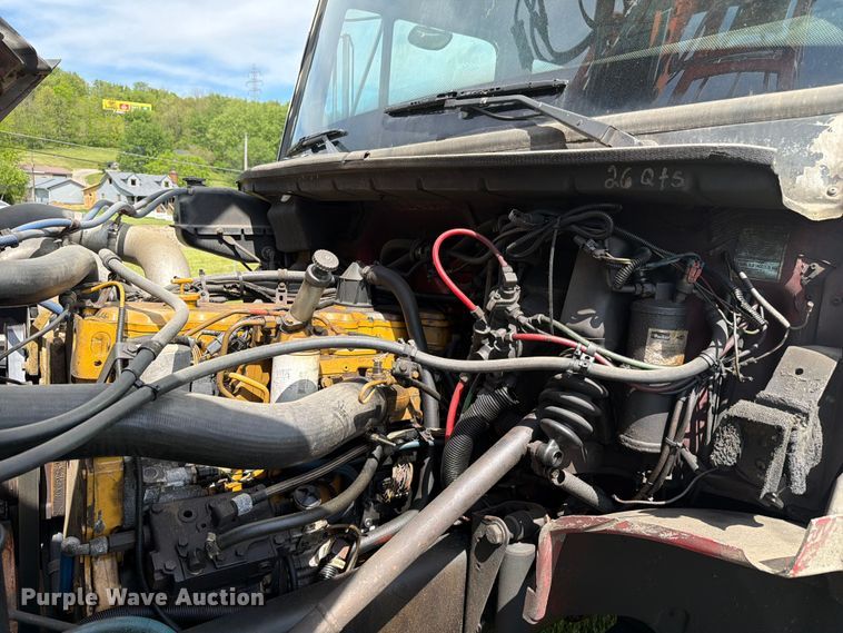 image for item FC3094 2000 Freightliner FL70 bucket truck