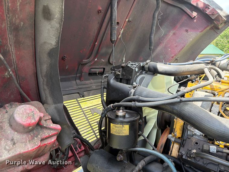 image for item FC3094 2000 Freightliner FL70 bucket truck