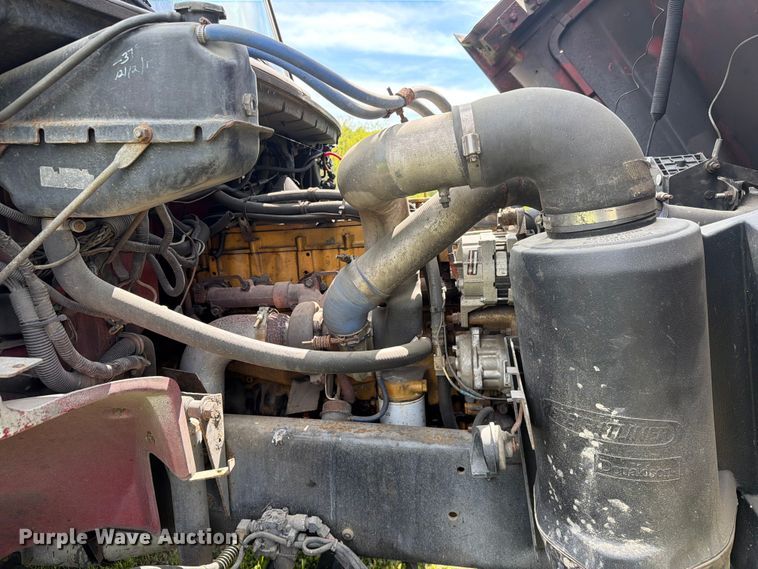 image for item FC3094 2000 Freightliner FL70 bucket truck