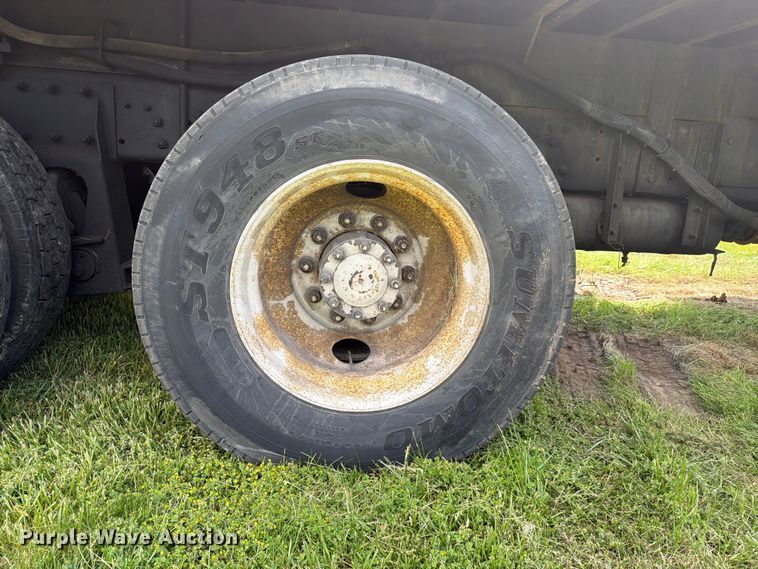 image for item FC3094 2000 Freightliner FL70 bucket truck
