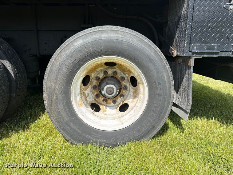 image for item FC3094 2000 Freightliner FL70 bucket truck