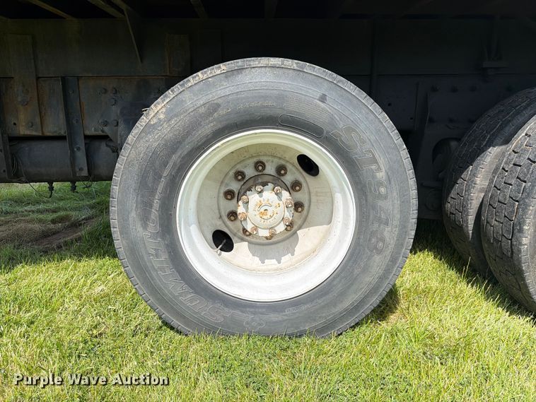image for item FC3094 2000 Freightliner FL70 bucket truck