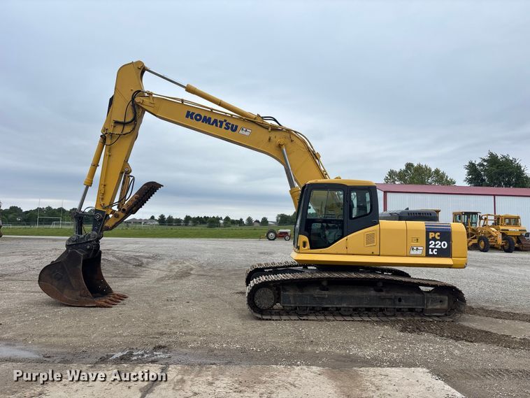 image for item FC4699 2005 Komatsu PC220LC-7L  excavator