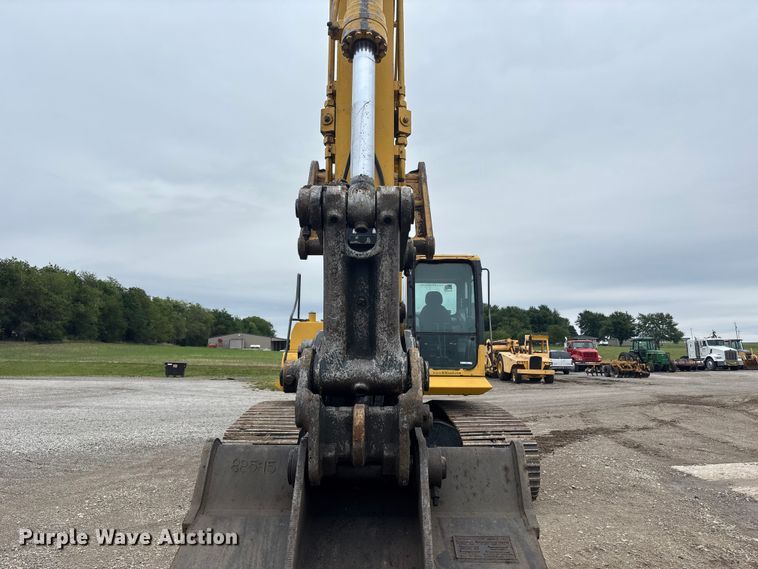 image for item FC4699 2005 Komatsu PC220LC-7L  excavator