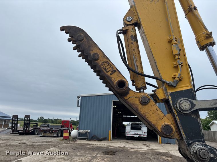 image for item FC4699 2005 Komatsu PC220LC-7L  excavator