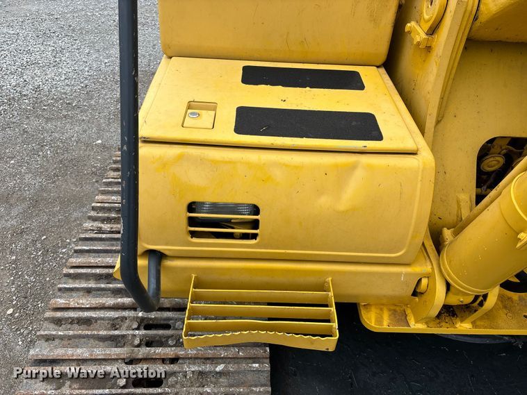 image for item FC4699 2005 Komatsu PC220LC-7L  excavator
