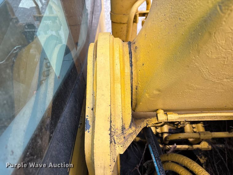 image for item FC4699 2005 Komatsu PC220LC-7L  excavator