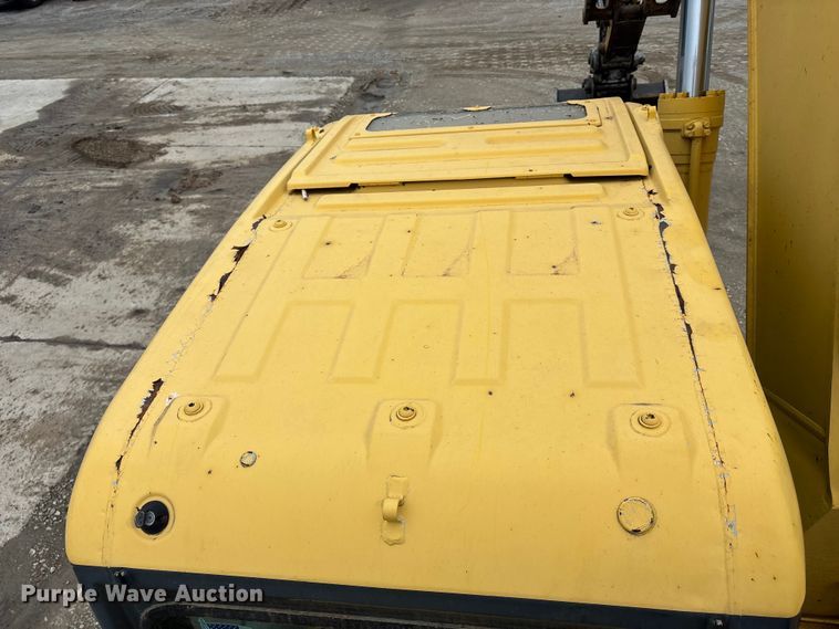 image for item FC4699 2005 Komatsu PC220LC-7L  excavator