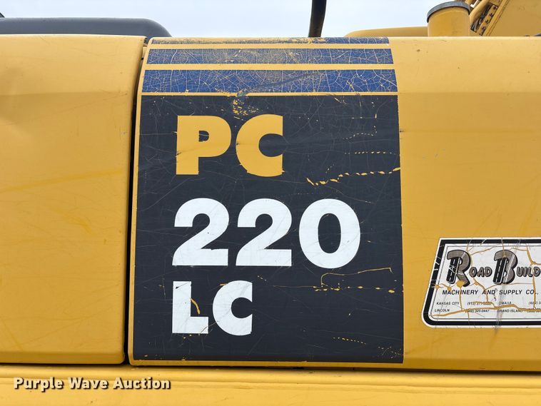 image for item FC4699 2005 Komatsu PC220LC-7L  excavator