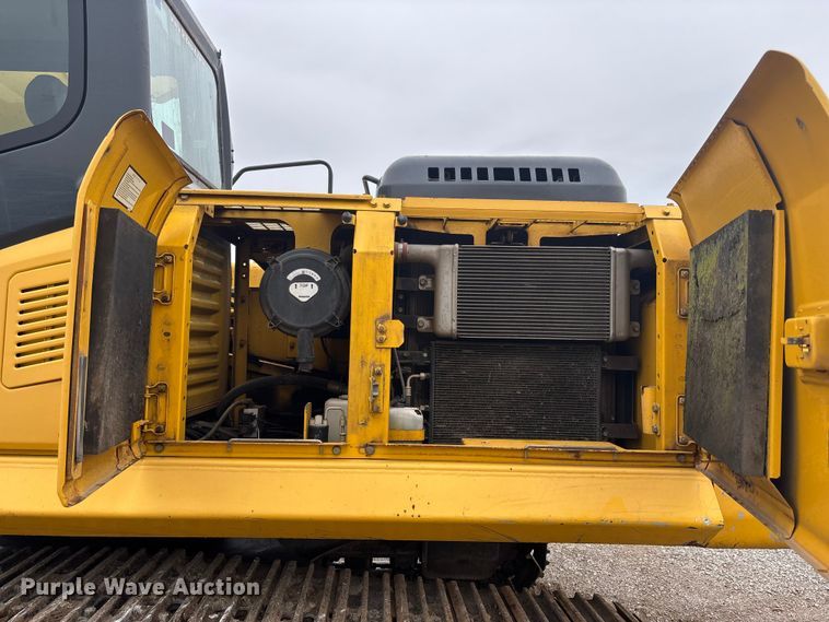 image for item FC4699 2005 Komatsu PC220LC-7L  excavator