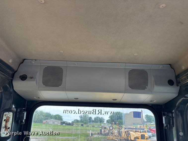 image for item FC4699 2005 Komatsu PC220LC-7L  excavator