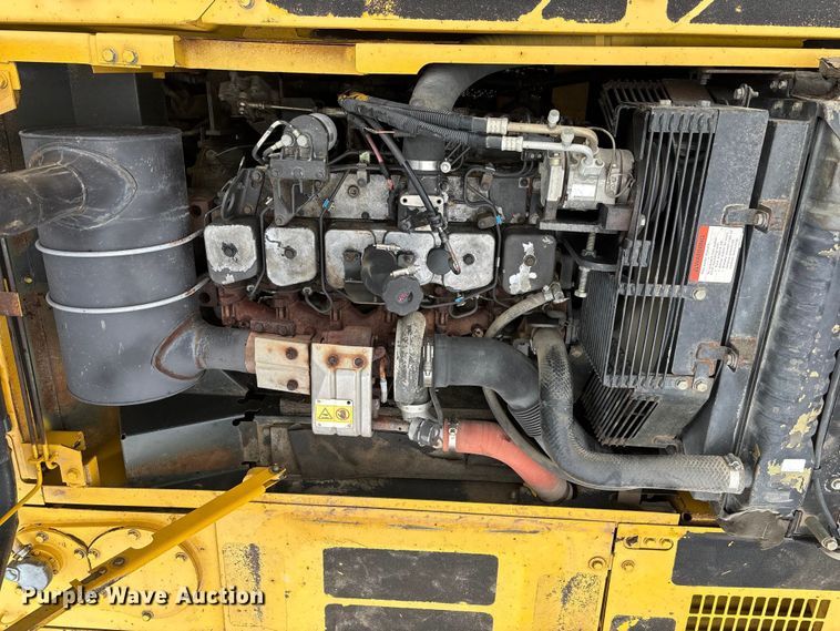 image for item FC4699 2005 Komatsu PC220LC-7L  excavator