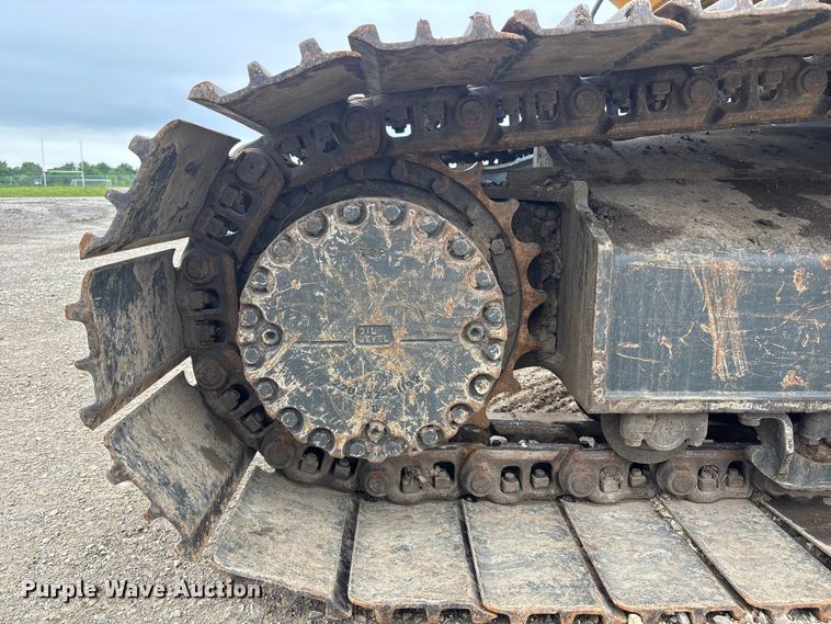 image for item FC4699 2005 Komatsu PC220LC-7L  excavator