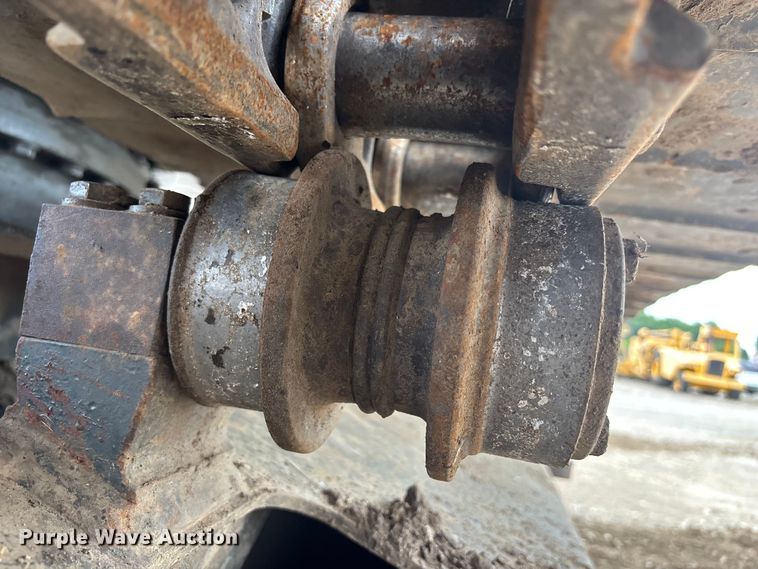 image for item FC4699 2005 Komatsu PC220LC-7L  excavator