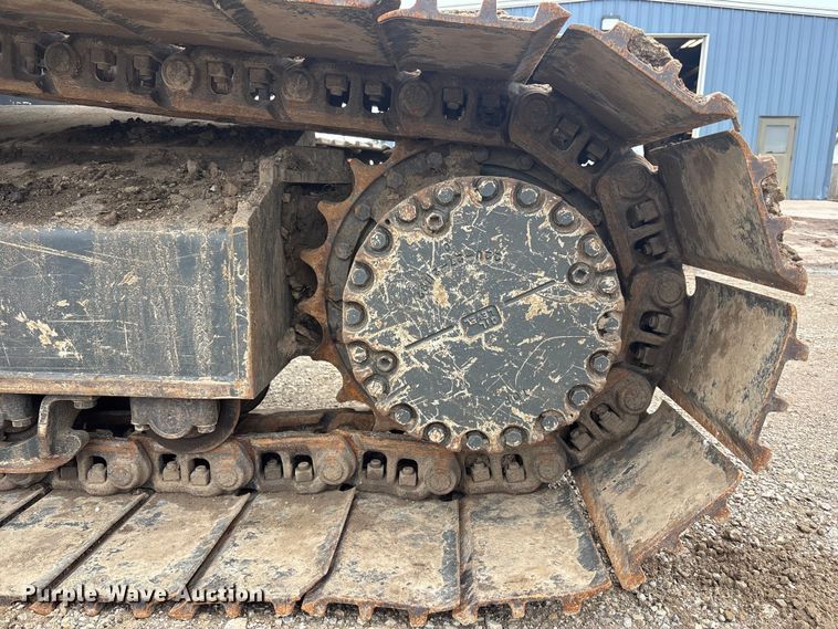 image for item FC4699 2005 Komatsu PC220LC-7L  excavator