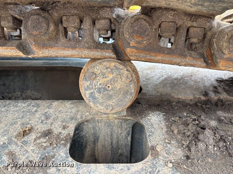 image for item FC4699 2005 Komatsu PC220LC-7L  excavator
