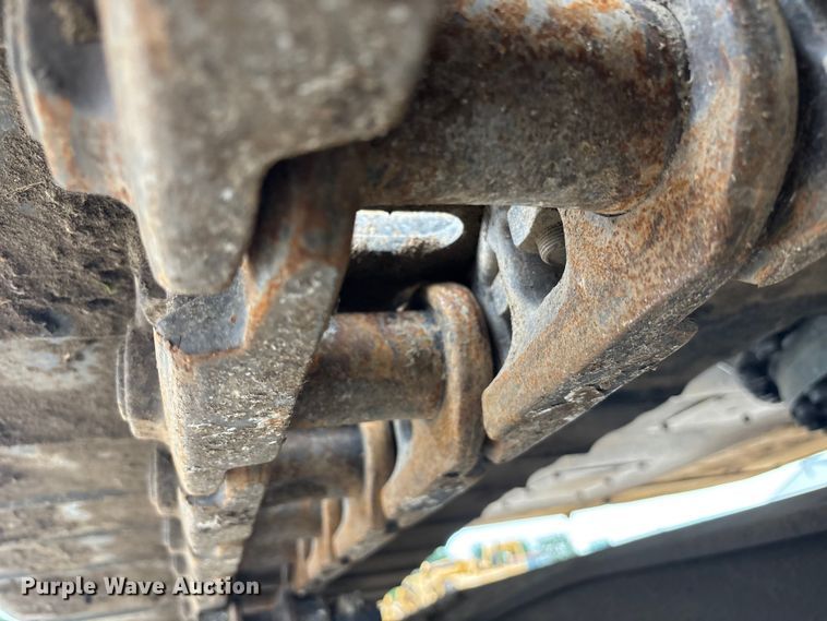 image for item FC4699 2005 Komatsu PC220LC-7L  excavator