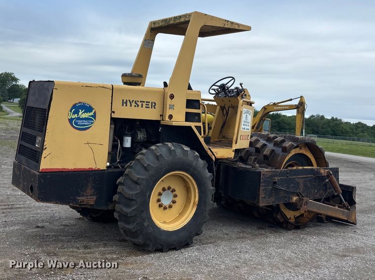 image for item FC4700 Hyster C832B single drum vibratory padfoot roller