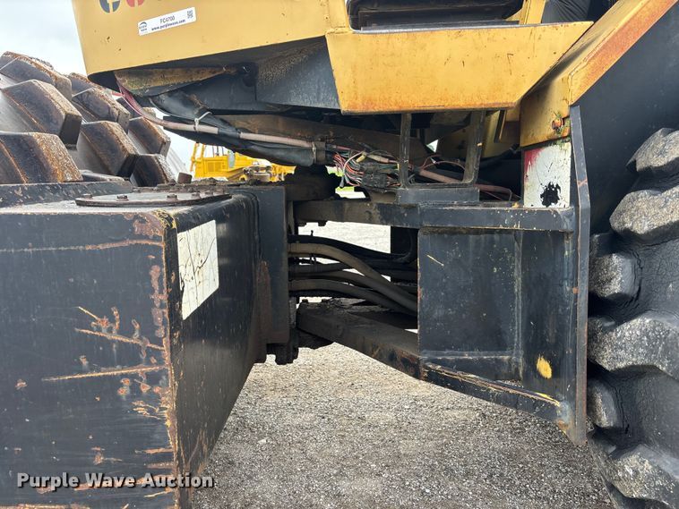 image for item FC4700 Hyster C832B single drum vibratory padfoot roller