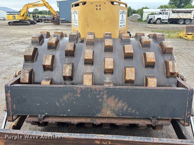 image for item FC4700 Hyster C832B single drum vibratory padfoot roller