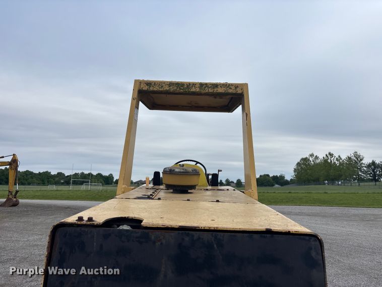 image for item FC4700 Hyster C832B single drum vibratory padfoot roller
