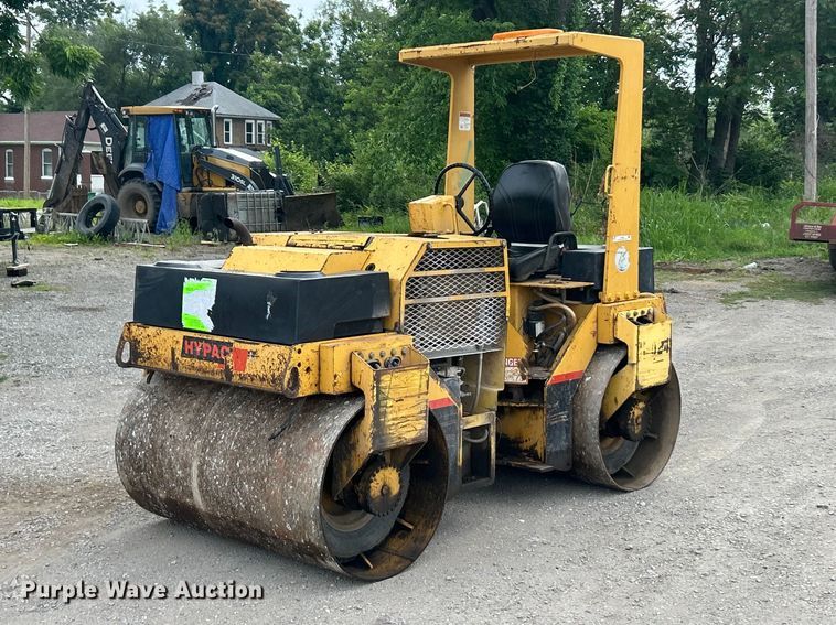 image for item FC5202 Hypac C754A double drum vibratory roller