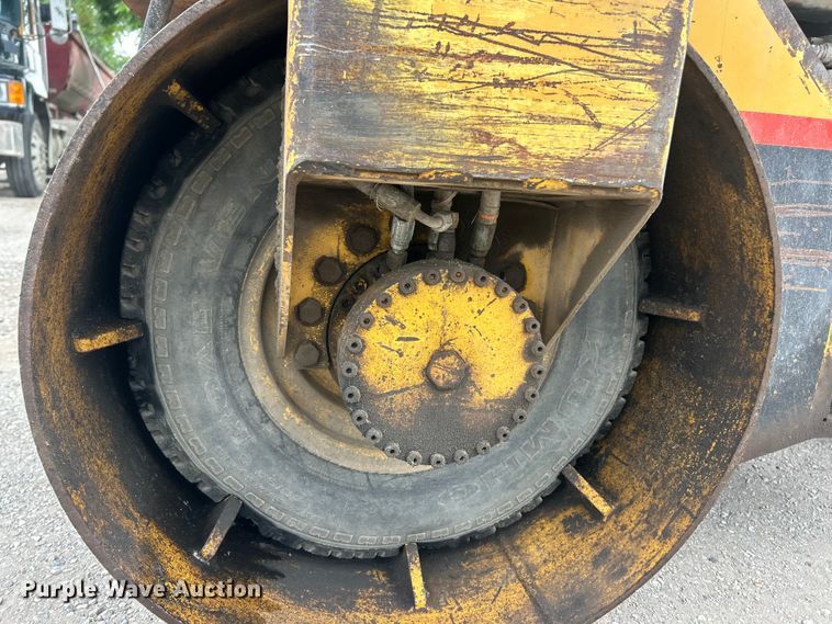 image for item FC5202 Hypac C754A double drum vibratory roller