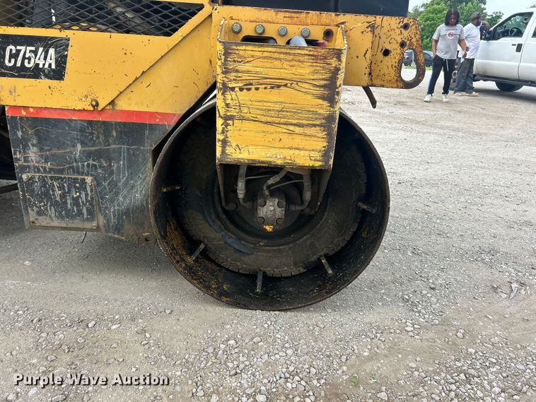 image for item FC5202 Hypac C754A double drum vibratory roller