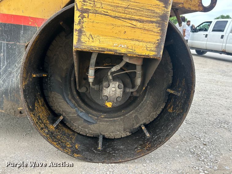 image for item FC5202 Hypac C754A double drum vibratory roller