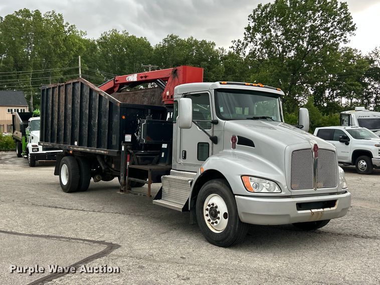 image for item FC5517 2015 Kenworth T370 grapple crane truck