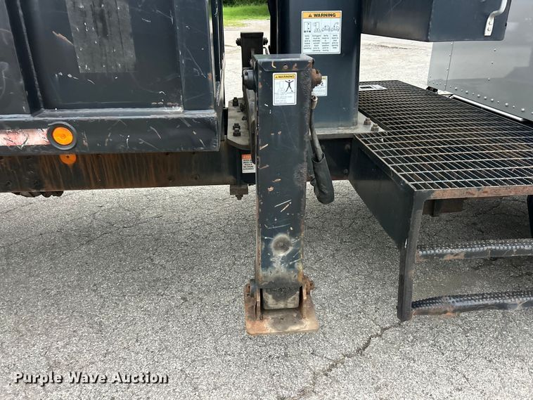 image for item FC5517 2015 Kenworth T370 grapple crane truck