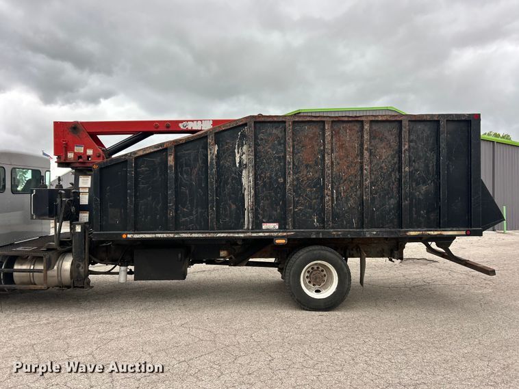 image for item FC5517 2015 Kenworth T370 grapple crane truck
