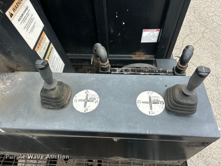 image for item FC5517 2015 Kenworth T370 grapple crane truck