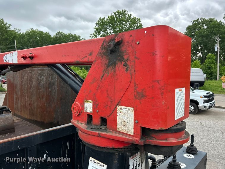 image for item FC5517 2015 Kenworth T370 grapple crane truck