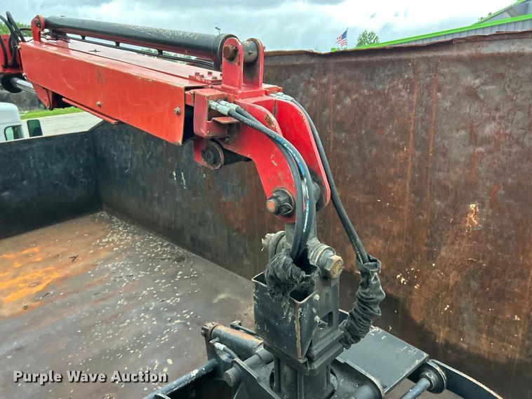 image for item FC5517 2015 Kenworth T370 grapple crane truck