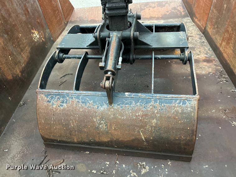 image for item FC5517 2015 Kenworth T370 grapple crane truck