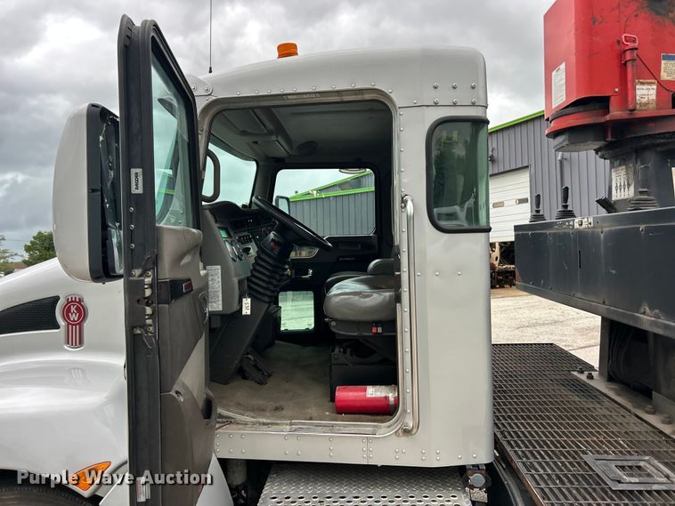 image for item FC5517 2015 Kenworth T370 grapple crane truck