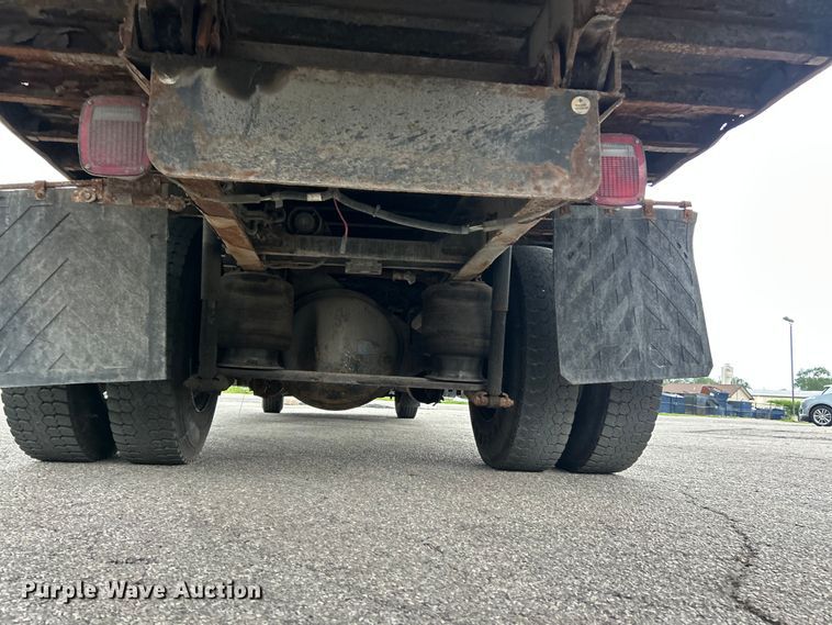 image for item FC5517 2015 Kenworth T370 grapple crane truck
