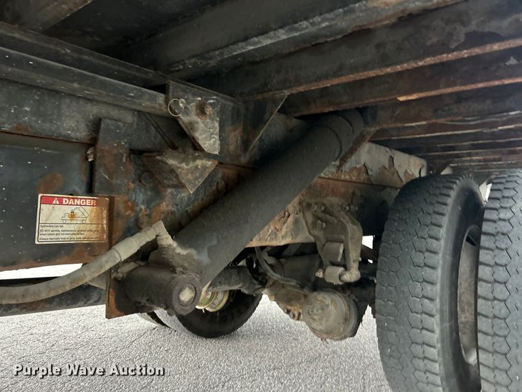 image for item FC5517 2015 Kenworth T370 grapple crane truck