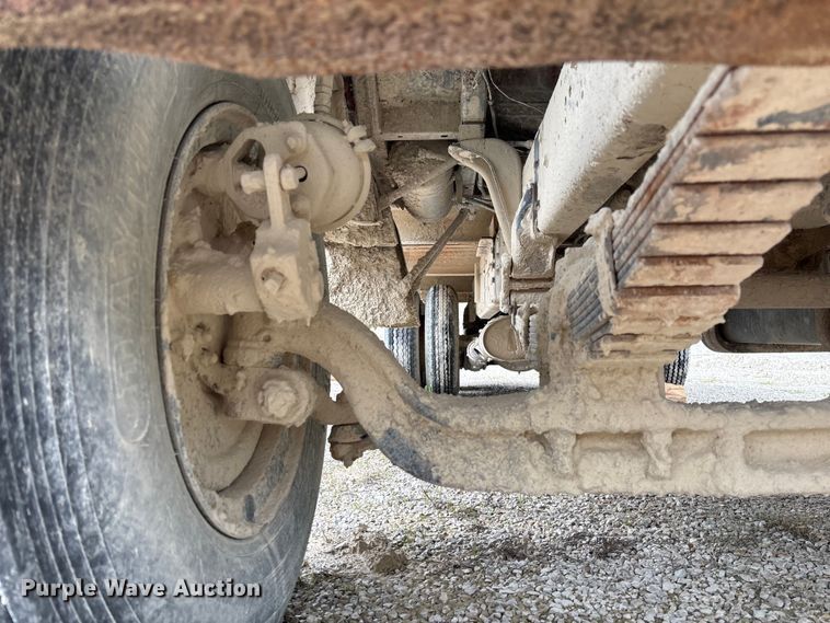 image for item FC5696 1973 Ford 8000 water truck