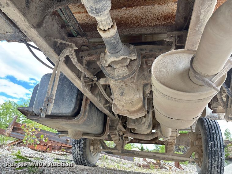 image for item FC5696 1973 Ford 8000 water truck